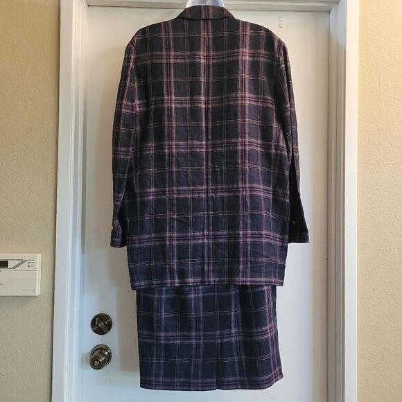 Vintage academia plaid suit with original gold buttons - Picture 13 of 16